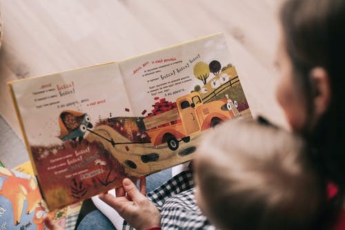 reading to toddler